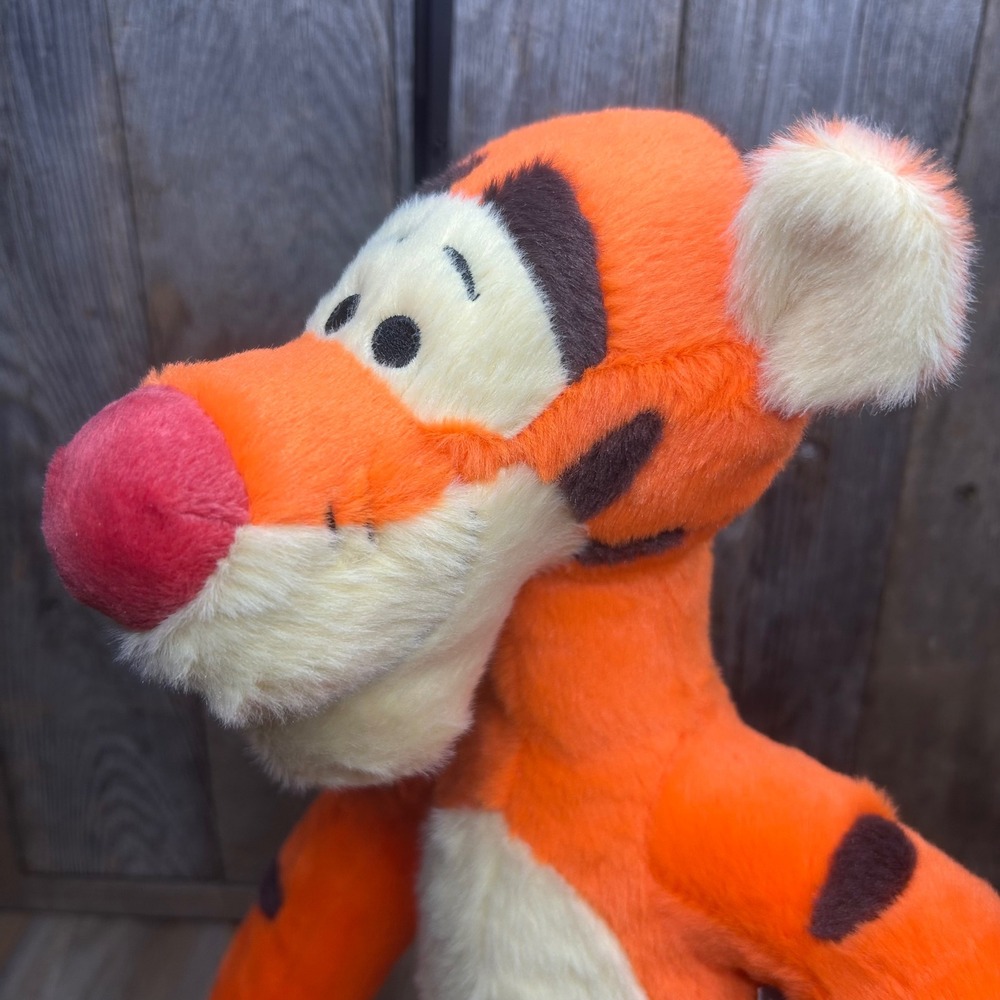 Disney Store Winnie the Pooh Tigger Plush Stuffed Animal 17 Inch NEW